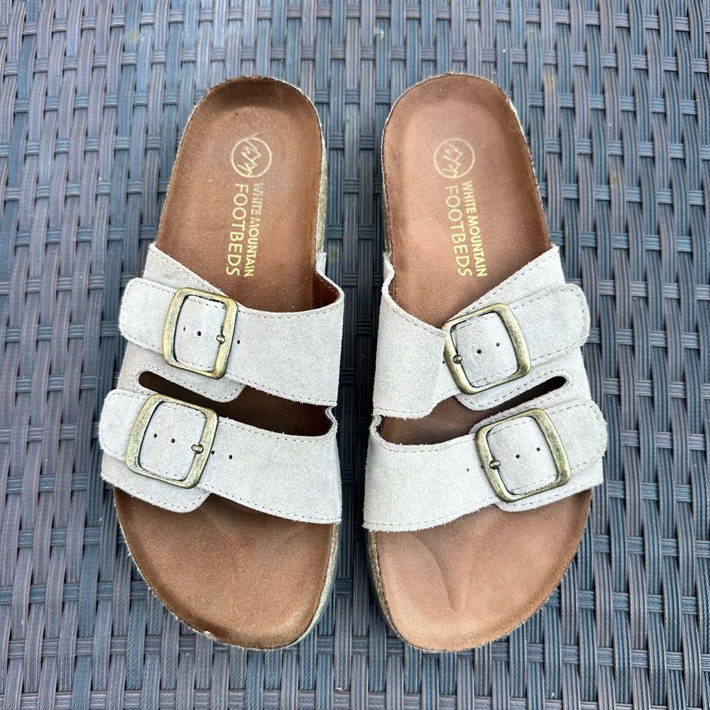 Barely worn, comfortable Women's Leather Footbed Sandal, light taupe, 8M